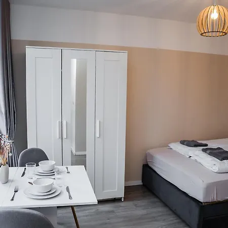 Cozy And Апартаменты Любек